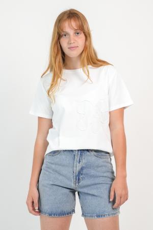 REMERA BORDADA